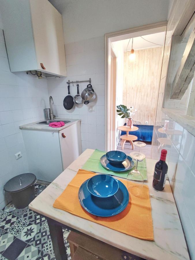 Small Lovely Studio Lisbon Exterior photo